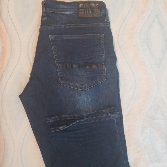 Jeans - Picture 1 of 3